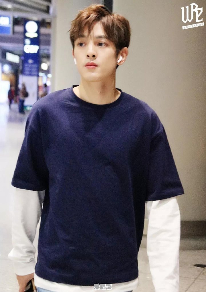 有哪些网红你亲眼看着变成了明星 有哪些网红你亲眼看着变成了明星 - 爱唱歌