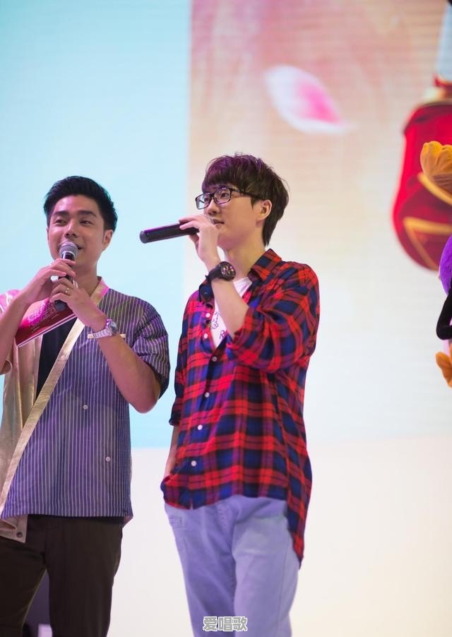 许嵩、六哲、欢子、郑源等这些明星,歌曲都广为流传,为什么就是不火呢 许嵩、六哲、欢子、郑源等这些明星,歌曲都广为流传,为什么就是不火呢 - 爱唱歌