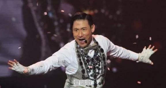 传闻王杰是被下毒，不了解王杰的人都以为只坏了嗓子，其实他当时视力和脏器都受损，头发都快掉光了知道吗 - 爱唱歌