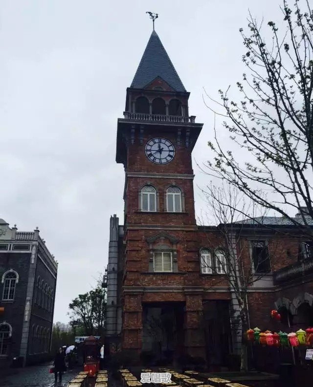 你们认为最漂亮的街拍照片有哪些?可以分享吗 你们认为最漂亮的街拍照片有哪些?可以分享吗 - 爱唱歌