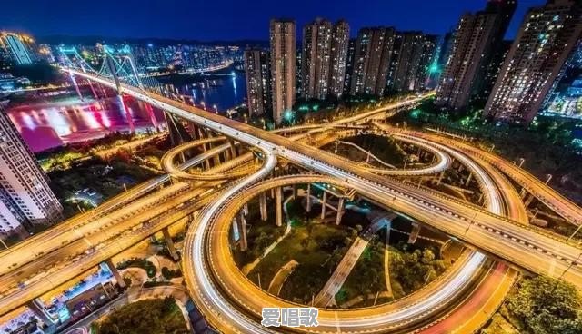 你们认为最漂亮的街拍照片有哪些?可以分享吗 你们认为最漂亮的街拍照片有哪些?可以分享吗 - 爱唱歌