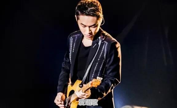 为什么有人说许冠杰的歌词让人看不懂 - 爱唱歌