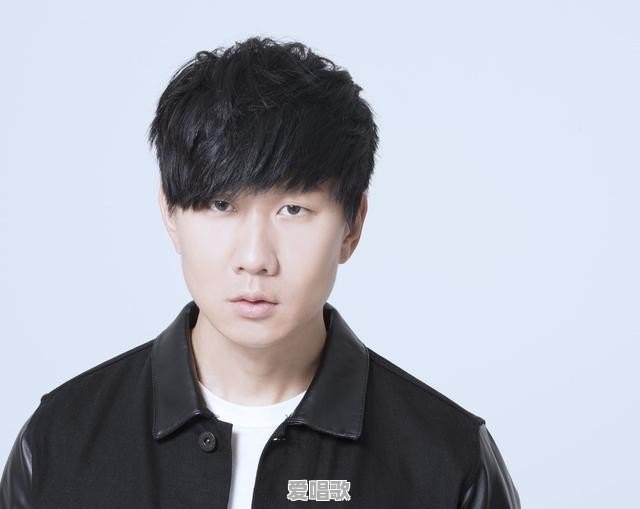 目前世界上有哪些唱功顶尖的男歌手 目前世界上有哪些唱功顶尖的男歌手 - 爱唱歌