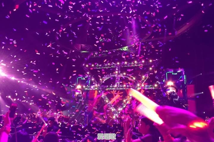 为什么有人说华语乐坛在02到09之间，突然兴起了很多中国风的歌曲 - 爱唱歌