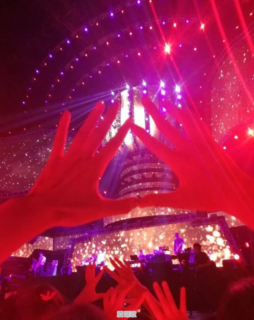 为什么有人说华语乐坛在02到09之间，突然兴起了很多中国风的歌曲 - 爱唱歌