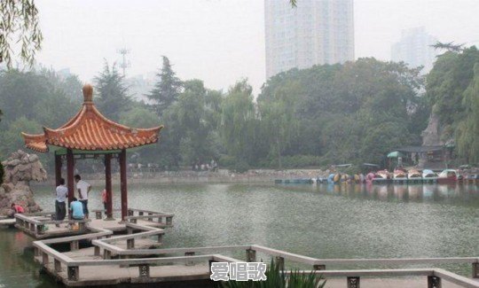 有人说曾经火遍大江南北长城内外,甚至远播海外的《梨园春》没落了,为什么 有人说曾经火遍大江南北长城内外,甚至远播海外的《梨园春》没落了,为什么 - 爱唱歌