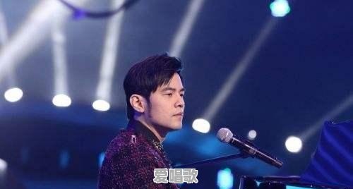 侯佩岑开启了华语乐坛 - 爱唱歌
