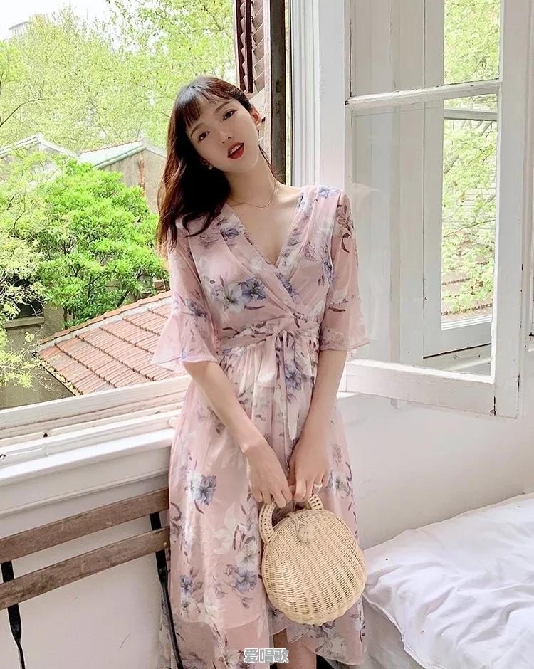 胸部丰满的妹子,穿衣有什么搭配 胸部丰满的妹子,穿衣有什么搭配 - 爱唱歌