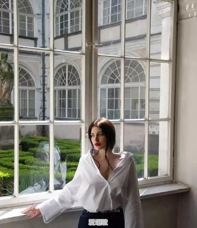 胸部丰满的妹子,穿衣有什么搭配 胸部丰满的妹子,穿衣有什么搭配 - 爱唱歌