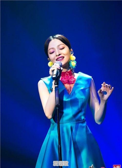 张韶涵《歌手》唱西语歌绿色伞裙太美，怎么穿出她一样的弗拉明戈风情 - 爱唱歌