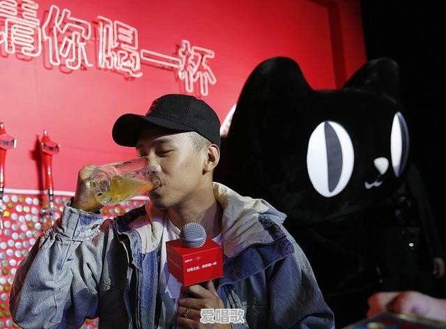 男生五音不全,基本什么歌都唱不好,去KTV只能听别人唱,怎么才能把歌练好呢 男生五音不全,基本什么歌都唱不好,去KTV只能听别人唱,怎么才能把歌练好呢 - 爱唱歌