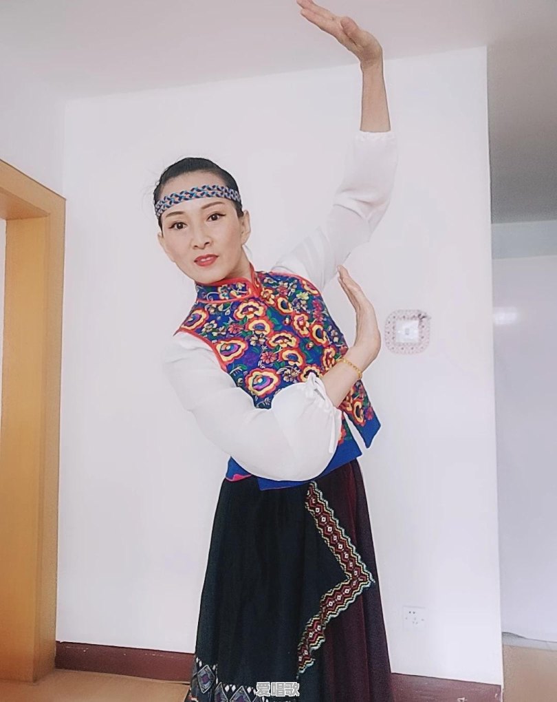 男生五音不全,基本什么歌都唱不好,去KTV只能听别人唱,怎么才能把歌练好呢 男生五音不全,基本什么歌都唱不好,去KTV只能听别人唱,怎么才能把歌练好呢 - 爱唱歌