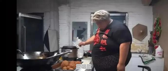 河南农家两胖男孩吃播成网红,其父称想给孩子留回忆遭疑,你怎么看 河南农家两胖男孩吃播成网红,其父称想给孩子留回忆遭疑,你怎么看 - 爱唱歌