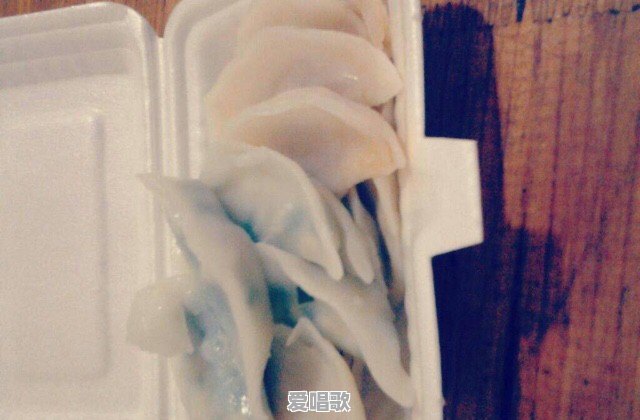香椿需要焯水吗?香椿怎么做好吃呢 香椿需要焯水吗?香椿怎么做好吃呢 - 爱唱歌