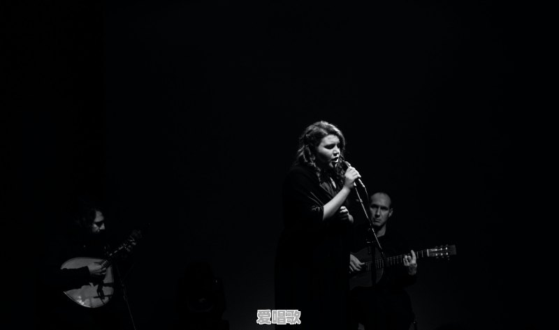 歌曲爆火的主因是词、曲、歌手还是该团队 歌曲爆火的主因是词、曲、歌手还是该团队 - 爱唱歌
