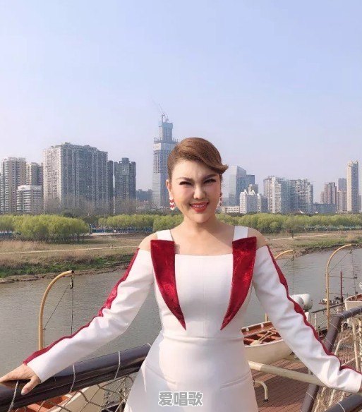 为什么感觉这么多人喜欢张国荣 为什么感觉这么多人喜欢张国荣 - 爱唱歌
