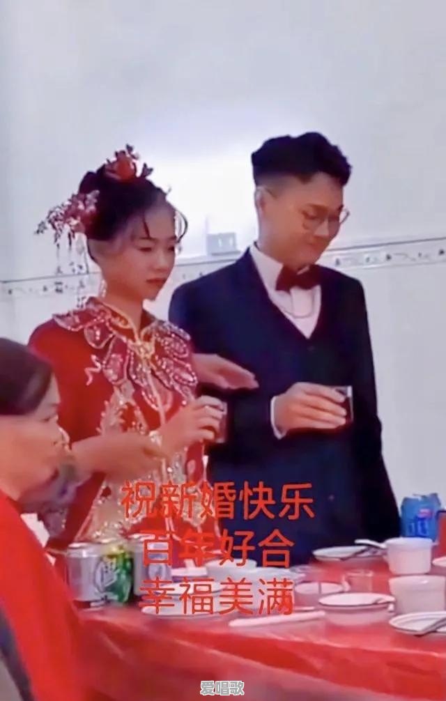 如何看待“著名歌手老狼沦落到饭店卖唱,好友高晓松为何不出手帮忙” 如何看待“著名歌手老狼沦落到饭店卖唱,好友高晓松为何不出手帮忙” - 爱唱歌