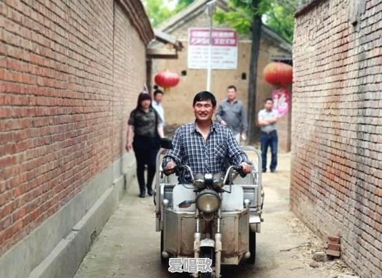 阿彪网红歌手 阿彪网红歌手 - 爱唱歌