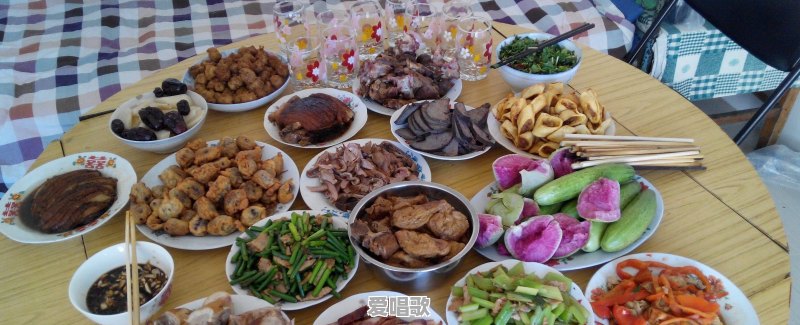 大年三十年夜饭有什么菜是不能上桌的吗?有没有特别的讲究 大年三十年夜饭有什么菜是不能上桌的吗?有没有特别的讲究 - 爱唱歌