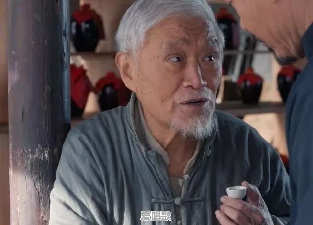 《老酒馆》开播，一群老戏骨撑起了这部戏的收视率，想听听您对这部戏的评价是什么 - 爱唱歌