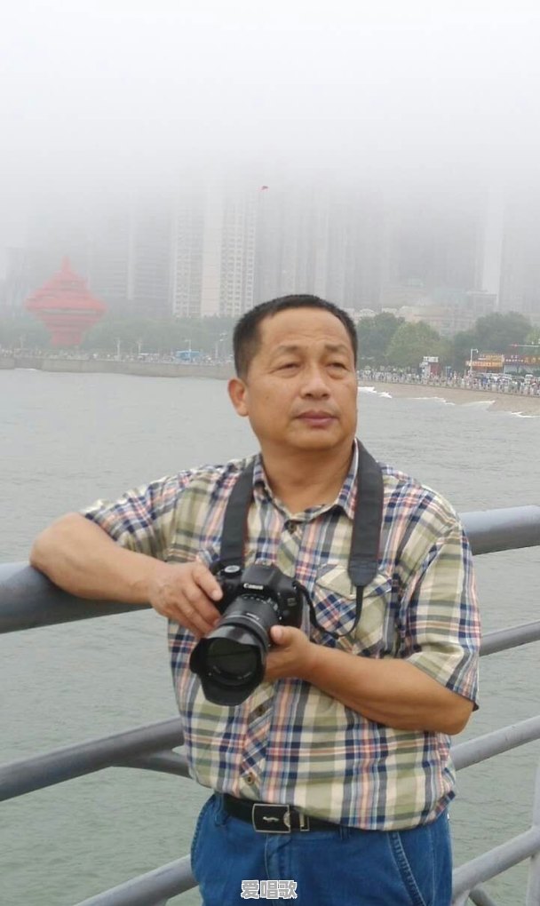 本人长得帅,身高183,不抽烟不喝酒,温柔善良幽默,唱歌还好听,为什么没女孩喜欢 本人长得帅,身高183,不抽烟不喝酒,温柔善良幽默,唱歌还好听,为什么没女孩喜欢 - 爱唱歌