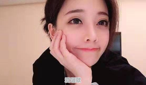 冯提莫不愧是“第一网红”,开演唱会排场很大,何炅亲自送祝福,你有何看法 冯提莫不愧是“第一网红”,开演唱会排场很大,何炅亲自送祝福,你有何看法 - 爱唱歌
