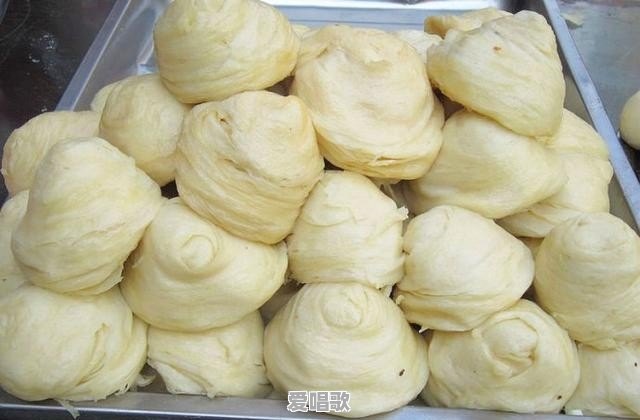 新疆的油塔子是什么样的美食 新疆的油塔子是什么样的美食 - 爱唱歌