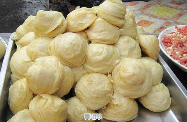 新疆的油塔子是什么样的美食 新疆的油塔子是什么样的美食 - 爱唱歌