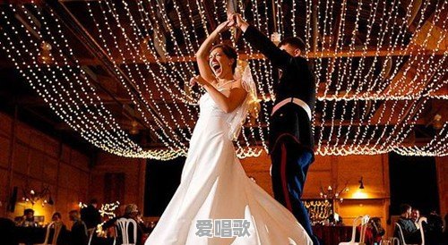 婚礼现场用什么歌曲最好 婚礼现场用什么歌曲最好 - 爱唱歌