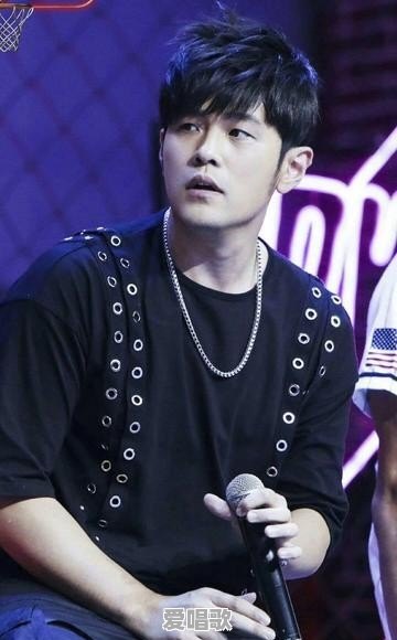 华晨宇和周杰伦谁才是华语乐坛的第一人 - 爱唱歌