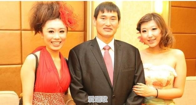 怎样才能把红色穿出时髦感 怎样才能把红色穿出时髦感 - 爱唱歌