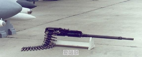战斗机的航炮弹是不是“炸子”,打到飞机是打个洞吗 战斗机的航炮弹是不是“炸子”,打到飞机是打个洞吗 - 爱唱歌