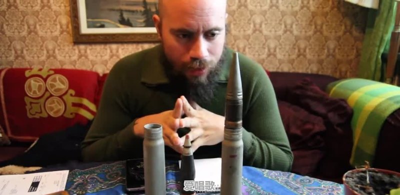 战斗机的航炮弹是不是“炸子”,打到飞机是打个洞吗 战斗机的航炮弹是不是“炸子”,打到飞机是打个洞吗 - 爱唱歌