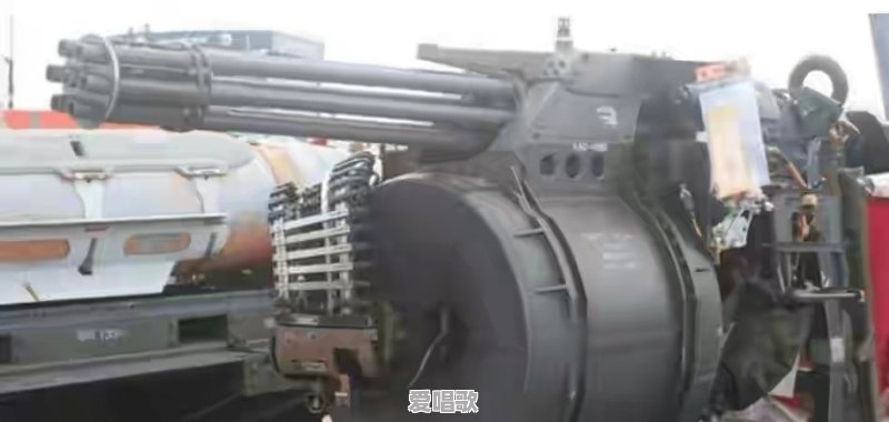 战斗机的航炮弹是不是“炸子”,打到飞机是打个洞吗 战斗机的航炮弹是不是“炸子”,打到飞机是打个洞吗 - 爱唱歌