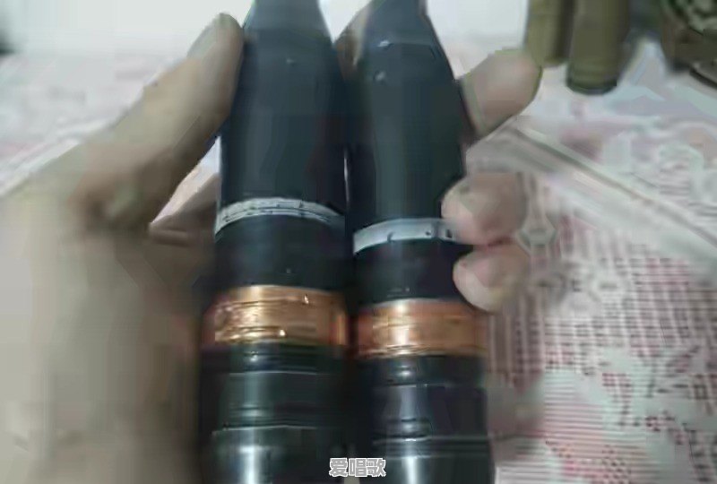 战斗机的航炮弹是不是“炸子”,打到飞机是打个洞吗 战斗机的航炮弹是不是“炸子”,打到飞机是打个洞吗 - 爱唱歌