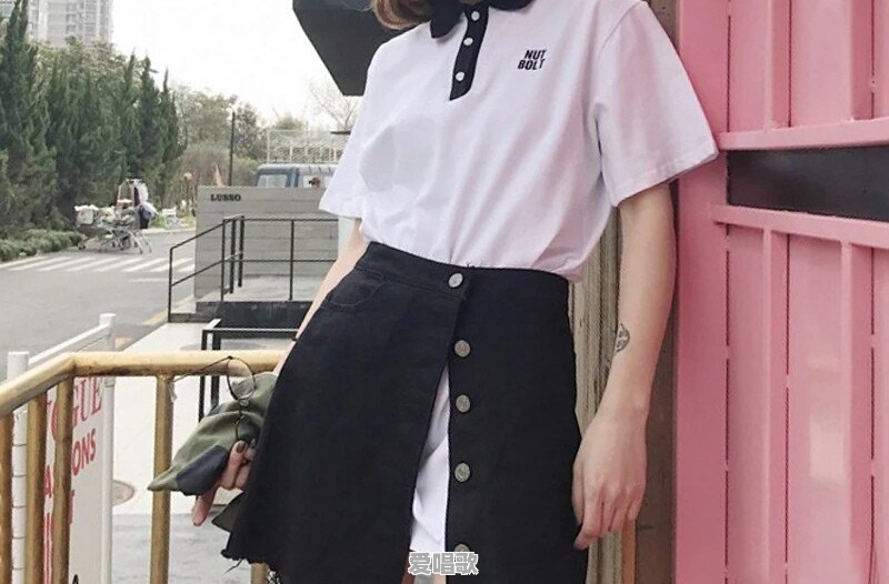 超模女儿Kaia腿长逆天,她都喜欢穿哪些时尚单品 超模女儿Kaia腿长逆天,她都喜欢穿哪些时尚单品 - 爱唱歌