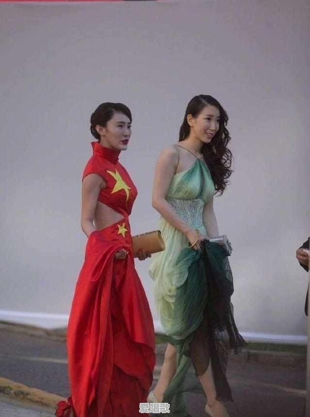 哪些网红红毯上出的“糗”,会让你觉得很辣眼 哪些网红红毯上出的“糗”,会让你觉得很辣眼 - 爱唱歌