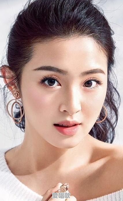 夜深人静时,你想(他她)了吗?每当夜深人静的时候总会想起心中的那个她 夜深人静时,你想(他她)了吗?每当夜深人静的时候总会想起心中的那个她 - 爱唱歌