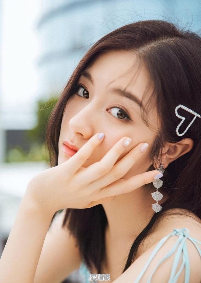 夜深人静时,你想(他她)了吗?每当夜深人静的时候总会想起心中的那个她 夜深人静时,你想(他她)了吗?每当夜深人静的时候总会想起心中的那个她 - 爱唱歌
