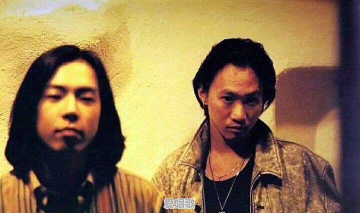 九十年代黄家驹在乐坛到底有多火 九十年代黄家驹在乐坛到底有多火 - 爱唱歌