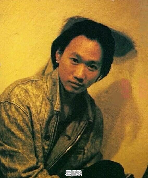 九十年代黄家驹在乐坛到底有多火 九十年代黄家驹在乐坛到底有多火 - 爱唱歌