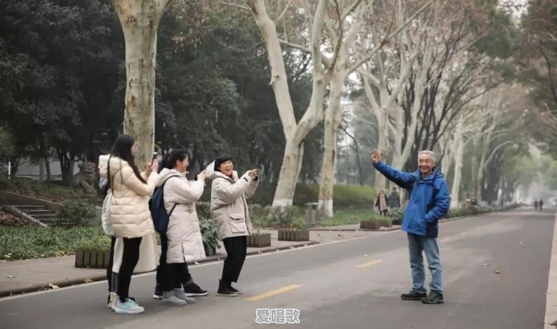 武汉网红教授戴建业,现在怎么样了 武汉网红教授戴建业,现在怎么样了 - 爱唱歌