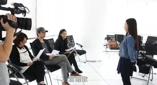 如果说二十年前的华语歌坛是神仙打架,那么现在的华语歌坛是什么 如果说二十年前的华语歌坛是神仙打架,那么现在的华语歌坛是什么 - 爱唱歌