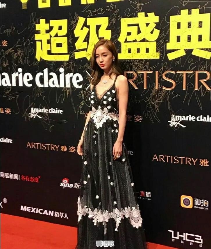 嘉人盛典杨幂刘亦菲唐嫣杨颖等女星现场比美,未修图谁赢了 嘉人盛典杨幂刘亦菲唐嫣杨颖等女星现场比美,未修图谁赢了 - 爱唱歌