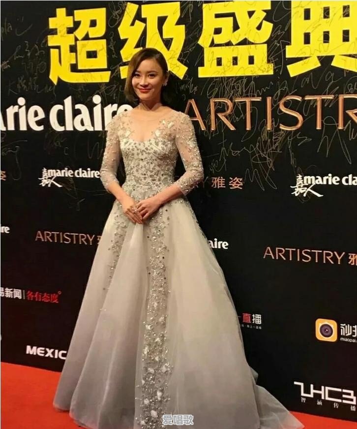 嘉人盛典杨幂刘亦菲唐嫣杨颖等女星现场比美,未修图谁赢了 嘉人盛典杨幂刘亦菲唐嫣杨颖等女星现场比美,未修图谁赢了 - 爱唱歌