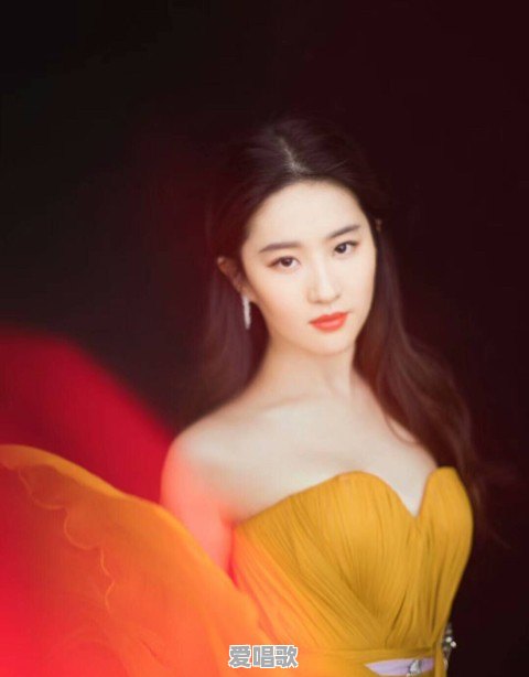 嘉人盛典杨幂刘亦菲唐嫣杨颖等女星现场比美,未修图谁赢了 嘉人盛典杨幂刘亦菲唐嫣杨颖等女星现场比美,未修图谁赢了 - 爱唱歌
