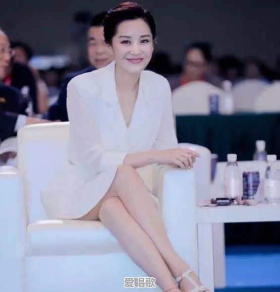 你们听过哪些好听的歌或者看过哪些好看的MV 你们听过哪些好听的歌或者看过哪些好看的MV - 爱唱歌