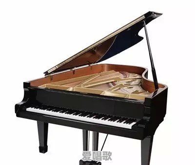弹钢琴一弱速度就慢，蔫了。一强速度就快，声音很炸。究竟是为什么？如何改变呢 - 爱唱歌
