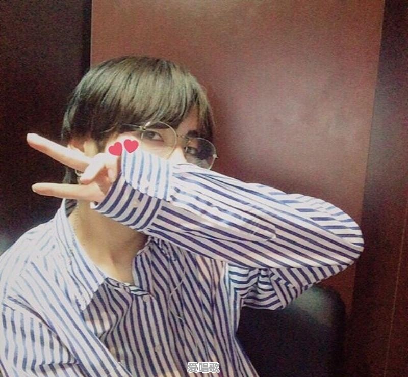 日本网红模仿防弹少年团V，死忠ARMY能分辨出来吗 - 爱唱歌