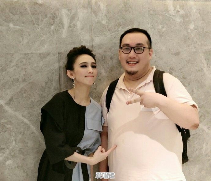 哪些演员影视作品中出的“糗”，会让你情不自禁笑出眼泪 - 爱唱歌